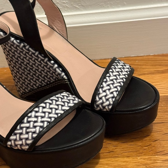 STUART WEITZMAN Black
Holiday Pipe Open Toe Platform
Wedge Size 7.5 7 1/2‎ Shoes - Picture 10 of 16